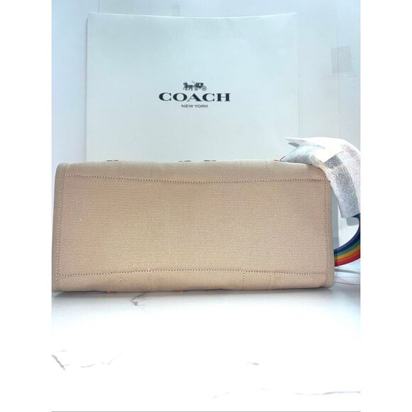 🔥🎁NWT! Coach Rainbow Canvas Cargo Tote Handbag CBF51 Msrp:$350.00 - Picture 4 of 7